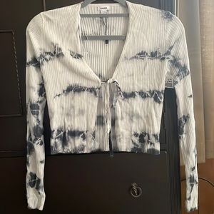 Garage coverup/cardigan long sleeve tie in the front